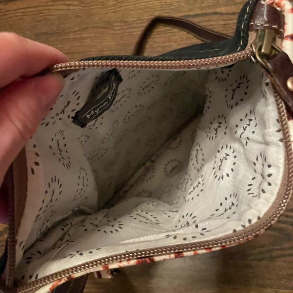 Western Myra Aztec cowhide Patterned Crossbody Bag - image 3